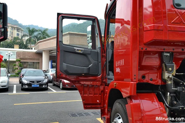 XCMG Hanfeng G7 Standard Load 375 hp 4X2(6 wheels) tractor truck (China VI) Cab (1) | 86Trucks
