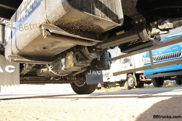 JAC Junling 120 hp 4X2(6 wheels) Explosive Material Transport Truck Chassis (3) | 86Trucks