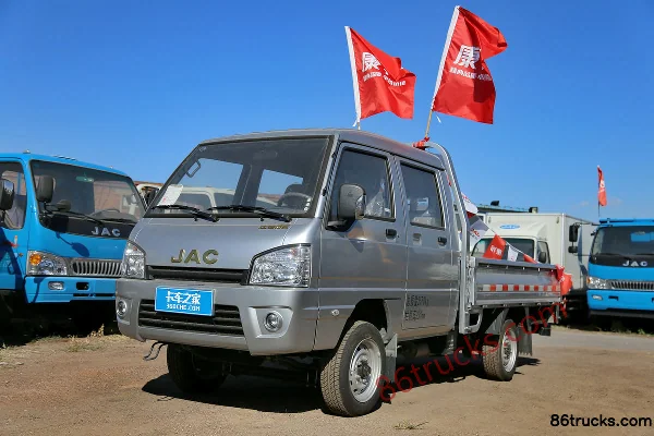JAC Kangling X3 61hp 4X2(6 wheels) Gasoline/CNG 2.5m Double Row Flatbed Light Truck Exterior (3) | 86Trucks