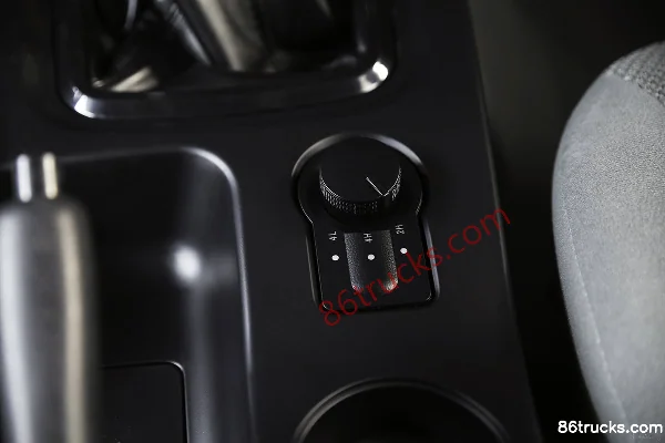 Qiling Auto T7 Confort 2,2 L essence 2 roues motrices double cabine plateau standard (1) | 86Trucks