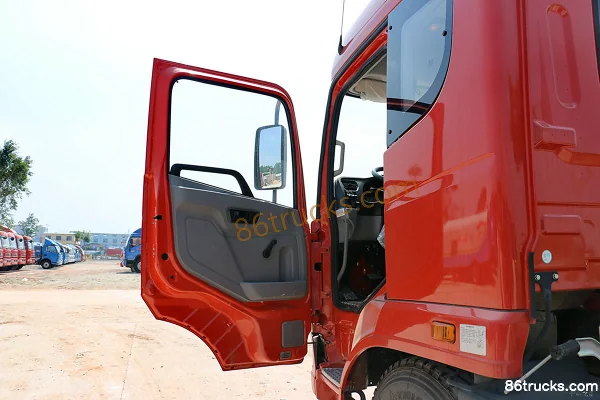 Dongfeng Kaipute C 140 ch 4X2(6 roues) fourgon 4,8 m cabine demi-avancée (1) | 86Trucks