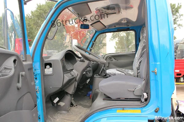 Yuejin Shuaihu H500-33 113 ch 4X2(6 roues) camion léger à plateau 4,18 m cabine simple (6 vitesses) (2) | 86Trucks