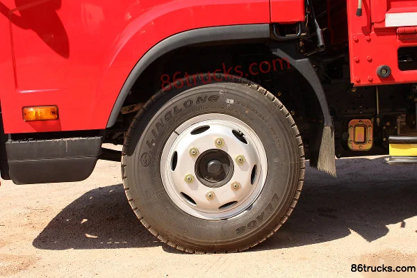 FAW Jiefang J6F 130 ch 4X2(6 roues) camion léger à ridelles simple cabine 4,21 m Châssis (2) | 86Trucks
