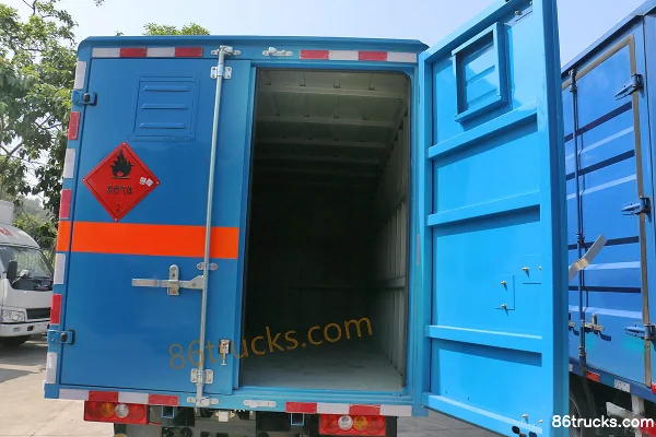 JMC Classic Shunda 109hp 4X2(6 wheels) explosive material transport truck Body (2) | 86Trucks
