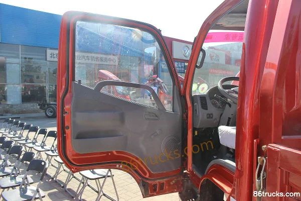 Foton Aumark 3 Series 143 ch 4X2(6 roues) 4.23 m single-row flatbed light truck Cabine (1) | 86Trucks