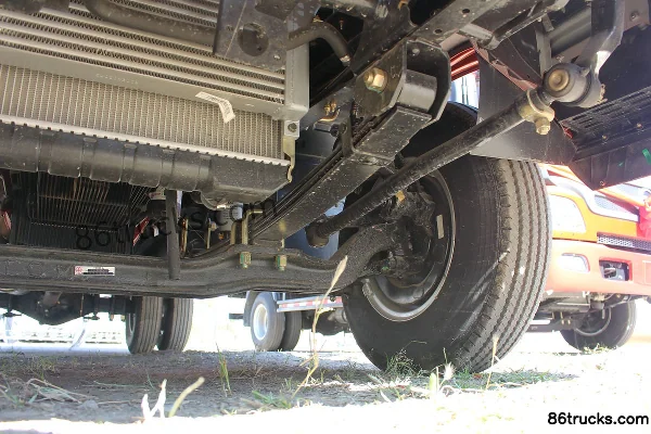 Foton Aumark Série 3 156 ch 4X2(6 roues) camion porteur à ridelles à cabine simple 5,15 m Châssis (3) | 86Trucks