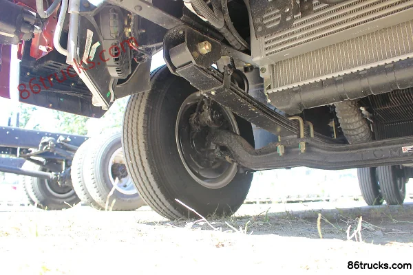 Foton Aumark Série 3 156 ch 4X2(6 roues) camion porteur à ridelles à cabine simple 5,15 m Châssis (2) | 86Trucks