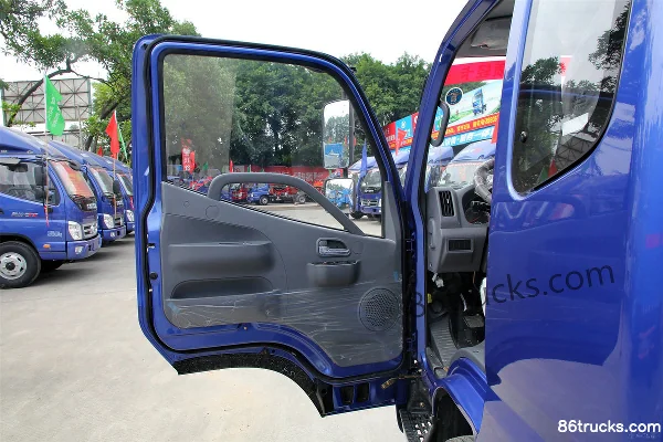 Foton Ollin CTX 118 hp 4X2(6 wheels) 3.7m semi-row van light truck (narrow body) Cab (1) | 86Trucks