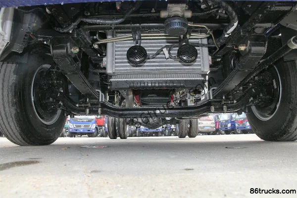 Foton Ollin CTX 118 hp 4X2(6 wheels) 3.7m semi-row van light truck (narrow body) Chassis (1) | 86Trucks
