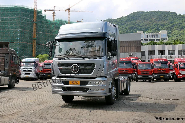 Sinotruk Steyr M5G Heavy Truck 340 hp 4X2(6 wheels) Tractor Truck Exterior (3) | 86Trucks