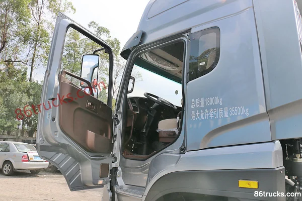 Sinotruk Steyr M5G Heavy Truck 340 hp 4X2(6 wheels) Tractor Truck Cab (2) | 86Trucks