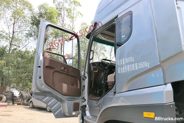 Sinotruk Steyr M5G Heavy Truck 340 hp 4X2(6 wheels) Tractor Truck Cab (1) | 86Trucks
