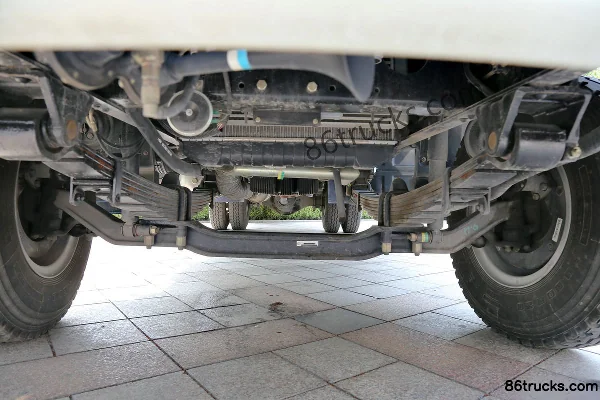Foton Zhongchi G30 168 ch 4X2(6 roues) camion frigorifique Châssis (1) | 86Trucks