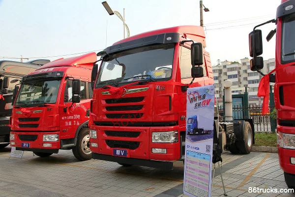 FAW Jiefang Qingdao HanV camion lourd 220 ch 4X2(6 roues) tracteur routier Extérieur (3) | 86Trucks