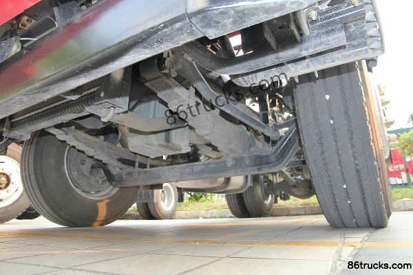 FAW Jiefang Qingdao HanV camion lourd 220 ch 4X2(6 roues) tracteur routier Châssis (3) | 86Trucks