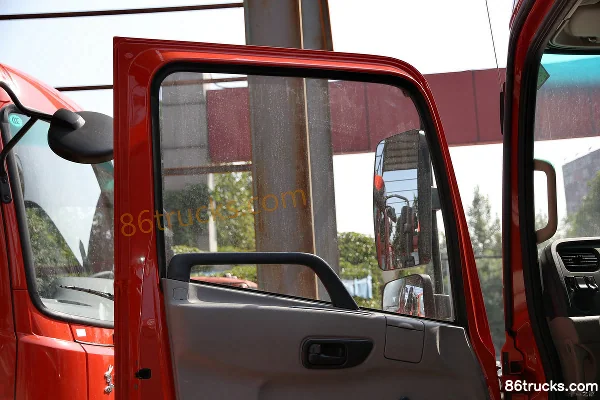 Dongfeng Commercial Vehicle Tianjin Medium Truck 180 hp 4X2(6 wheels) 6.75m Cab-forward with Side Panels Cargo Truck (2) | 86Trucks