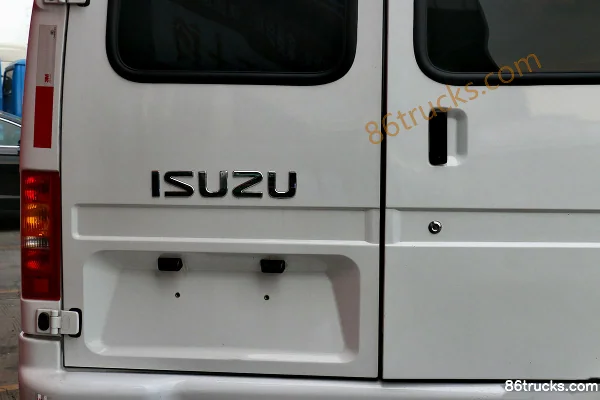Isuzu 100P 98 ch camion fourgon fermé Caisse (2) | 86Trucks