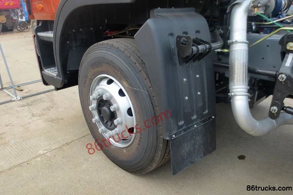 JAC Gallop A5W Heavy Truck 350 hp 8X4(12 wheels) 9.5m Flatbed Cargo Truck (Ratio: 3.417) Chassis (1) | 86Trucks