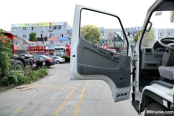 FAW Hongta FAW Jiefang Baling 107hp 4X2(6 wheels) 4.21m single-row van truck (3T rear axle) Cab (1) | 86Trucks