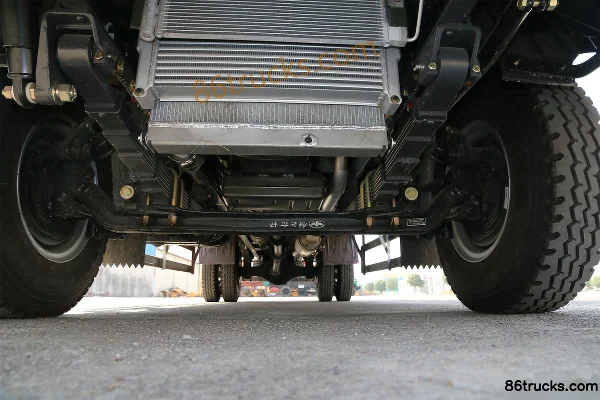 FAW Liute Jinlu Medium Truck 160 hp 4X2(6 wheels) 6.8m Grain Hauler Cargo Truck (Axle Ratio: 5.286) Chassis (1) | 86Trucks