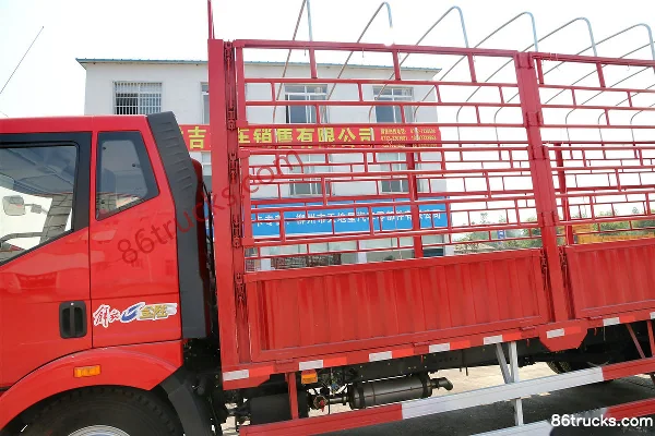 FAW Liute Jinlu Medium Truck 160 hp 4X2(6 wheels) 6.8m Grain Hauler Cargo Truck (Axle Ratio: 5.286) Body (1) | 86Trucks
