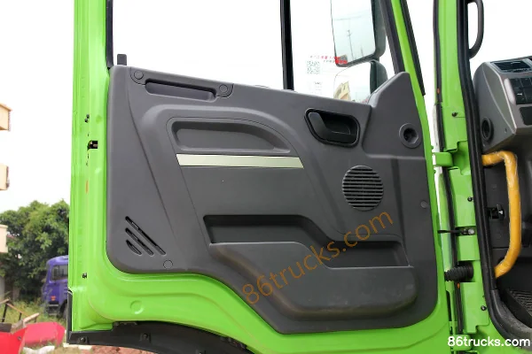JAC Gallop A3W heavy truck 270 hp 4X2(6 wheels) port tractor truck Cab (3) | 86Trucks