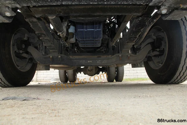 JAC Gallop A3W heavy truck 270 hp 4X2(6 wheels) port tractor truck Chassis (1) | 86Trucks
