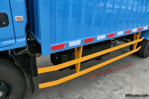 JMC New Kaiyun 109 ch 4X2(6 roues) camion frigorifique 4,21 m cabine simple Carrosserie (2) | 86Trucks
