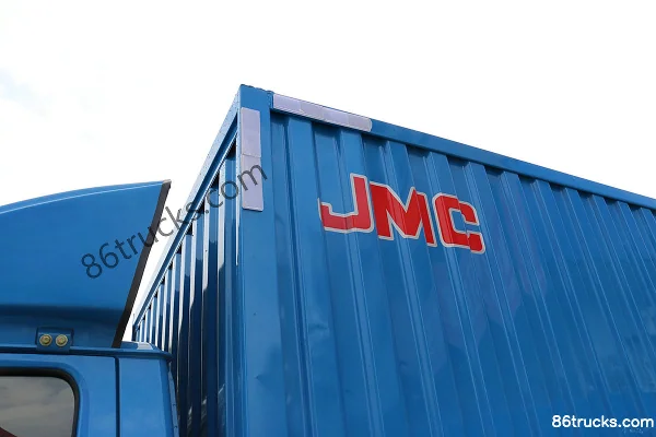 JMC New Kaiyun 109 ch 4X2(6 roues) camion frigorifique 4,21 m cabine simple Carrosserie (1) | 86Trucks