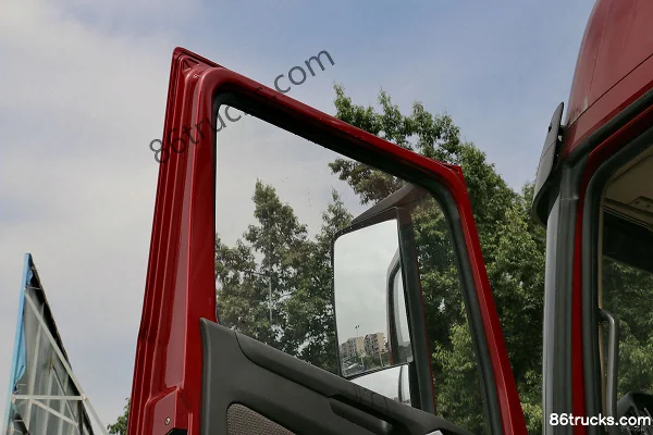 Sichuan Hyundai Chuanghu XCIENT heavy truck 410 hp 8X4(12 wheels) 9.3m double-row cargo truck chassis Cab (3) | 86Trucks
