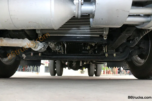 JAC Junling 120hp 4X2(6 wheels) explosive material transport truck (blue) Chassis (1) | 86Trucks