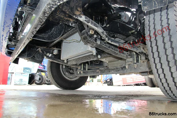 JAC Junling camion porteur 160 ch 4X2(6 roues) châssis 4,15 m cabine simple (3) | 86Trucks