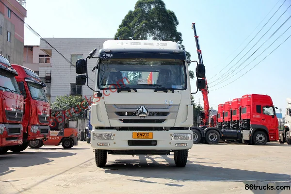 Sinotruk Hohan J5G medium truck 180hp 4X2(6 wheels) cargo truck chassis Exterior (2) | 86Trucks