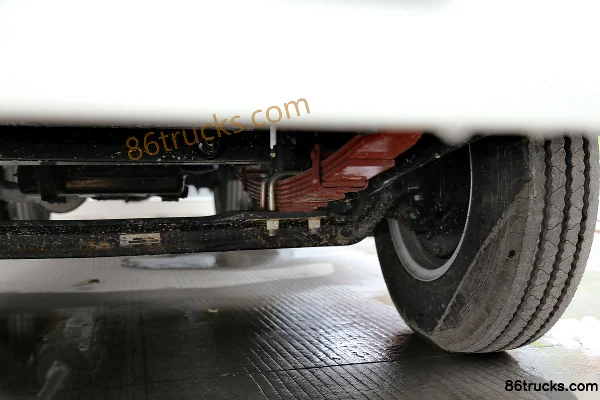 Kama Kaijie 95hp 4X2(6 wheels) 4.2m Single Row Stake Truck Chassis (3) | 86Trucks