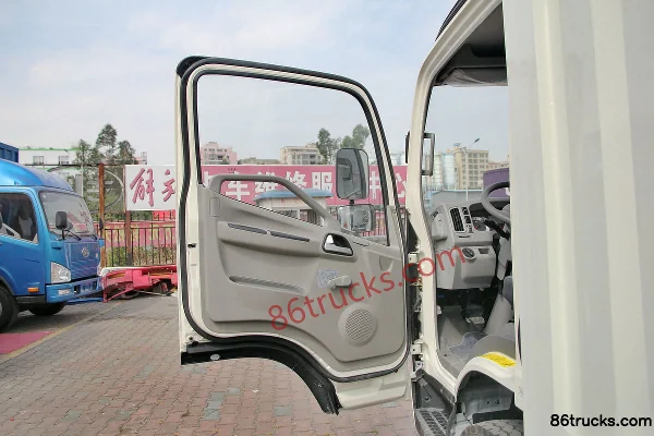 FAW Jiefang J6F 135hp 4X2(6 wheels) Explosive Transport Truck Cab (1) | 86Trucks
