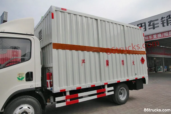 FAW Jiefang J6F 135hp 4X2(6 wheels) Explosive Transport Truck Body (2) | 86Trucks