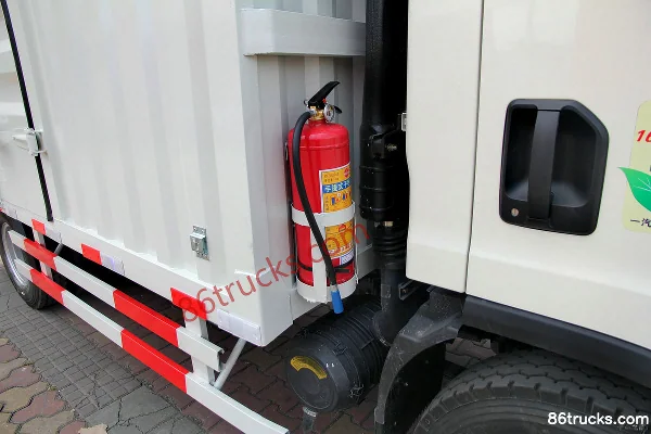 FAW Jiefang J6F 135hp 4X2(6 wheels) Explosive Transport Truck Body (1) | 86Trucks