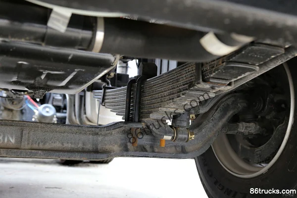 Hualing Hanma heavy truck 375 hp 6X4(10 wheels) tractor truck Chassis (3) | 86Trucks
