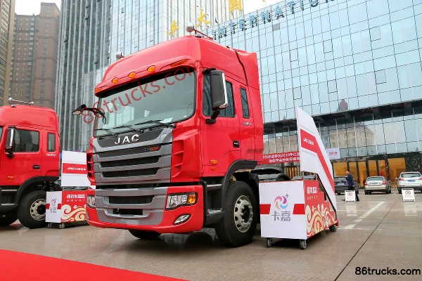 JAC Gallop K3W camion lourd version standard 375 ch 6X2(8 roues) tracteur routier Extérieur (3) | 86Trucks