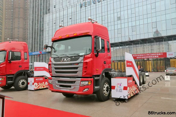 JAC Gallop K3W Heavy Truck 350 hp 8X4(12 wheels) Cargo Truck Chassis (Mid Lift) Exterior (3) | 86Trucks