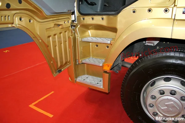 SHACMAN Delong X3000 Composite Edition 430hp 6X4(10 wheels) Tractor Truck Cab (2) | 86Trucks