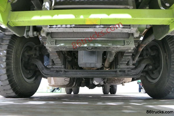 FAW Jiefang J6L 220 hp 4X2(6 wheels) Snow Removal Truck Cab (2) | 86Trucks