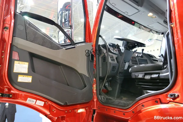 FAW Jiefang J6P Heavy Truck 420 hp 6X2(8 wheels) Tractor Truck Cab (1) | 86Trucks