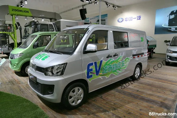 FAW Jiefang Jiabao 102 hp Enclosed Van Truck Exterior (3) | 86Trucks