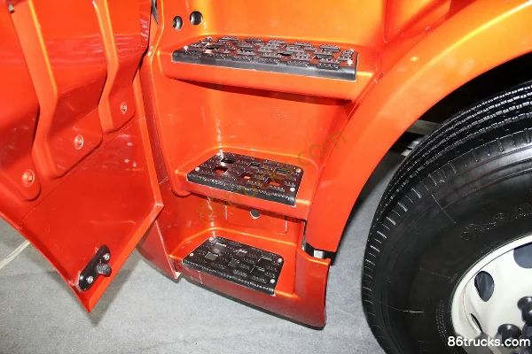 Union Truck U480 Heavy Truck 480 hp 6X4(10 wheels) Tractor Truck Cab (3) | 86Trucks
