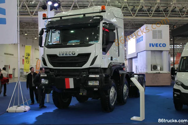 IVECO Trakker 560 ch tracteur routier 8X8(12 roues) Extérieur (2) | 86Trucks