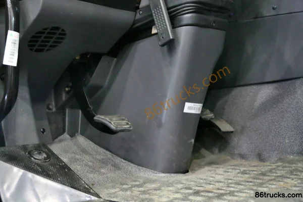 Sinotruk Haohan J5G 310 ch tracteur routier 4X2(6 roues) Cabine (3) | 86Trucks
