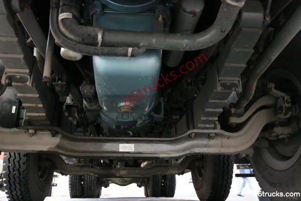 Sinotruk Hohan J7B 310 hp 8X4(12 wheels) dump truck chassis (2) | 86Trucks