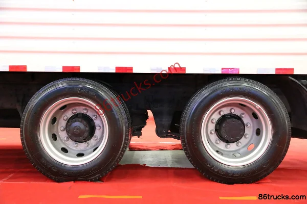 SHACMAN Delong X3000 Lightweight Edition 350hp 6X2(8 wheels) 9.5m Van Cargo Truck (China VI) Chassis (3) | 86Trucks