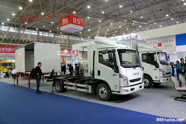 Yuejin Chaoyue C300 125hp 4X2(6 wheels) Single Row Light Truck Chassis Exterior (2) | 86Trucks